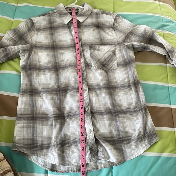 Eddie Bauer Classic Fit Lightweight Flannel - Picture 13 of 13